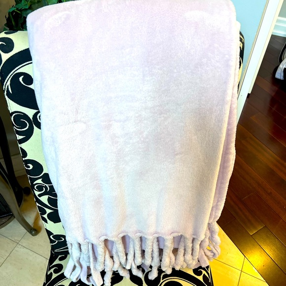 Pale Purple/Pink Blanket /Throw - Picture 1 of 6